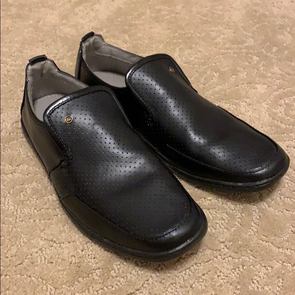 Steve Madden Faderr Black Slip On. Size 9.